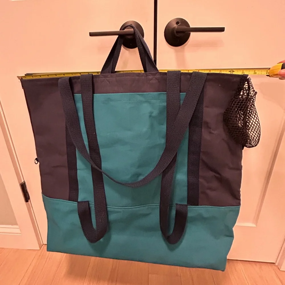 Dog tote bag for medium size dogs! (< 35 lbs)
